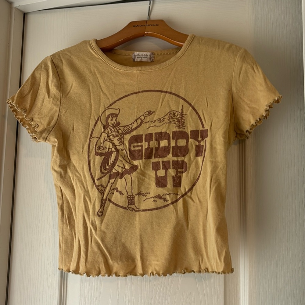 Giddy Up Altar’d State Baby Tee Yellow Size Large